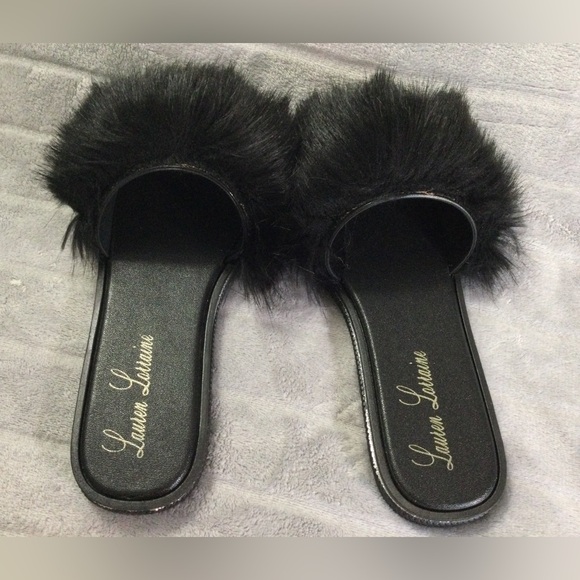 Lauren Lorraine Black Fluffy Sandals Size L Women’s Size 10 - Picture 2 of 9